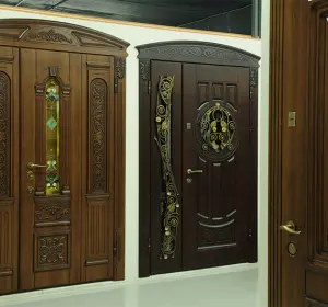 Двери для дома